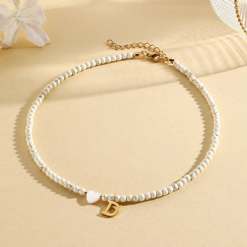 Boho Herz-Muschel Initialen-Halskette für Damen – Edelstahl Perlen-Choker