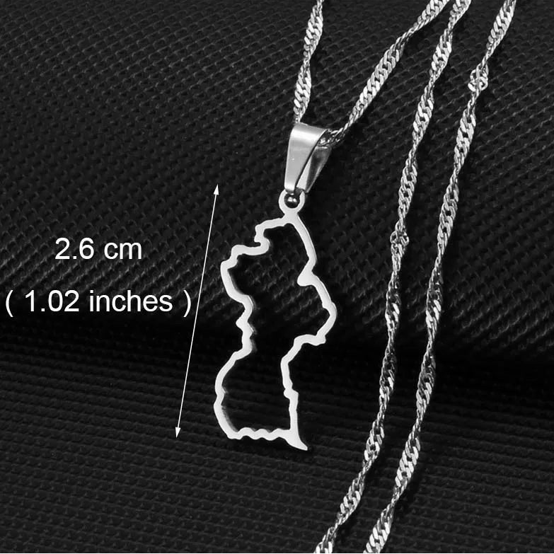 Outline Länderkarte Anhänger-Halskette – Guyana, Kenia, Mali, Senegal, Kongo, Montserrat, Simbabwe, Somalia, Sierra Leone, Dominica, Malawi, Mauritius, Sambia & Tobago Schmuck