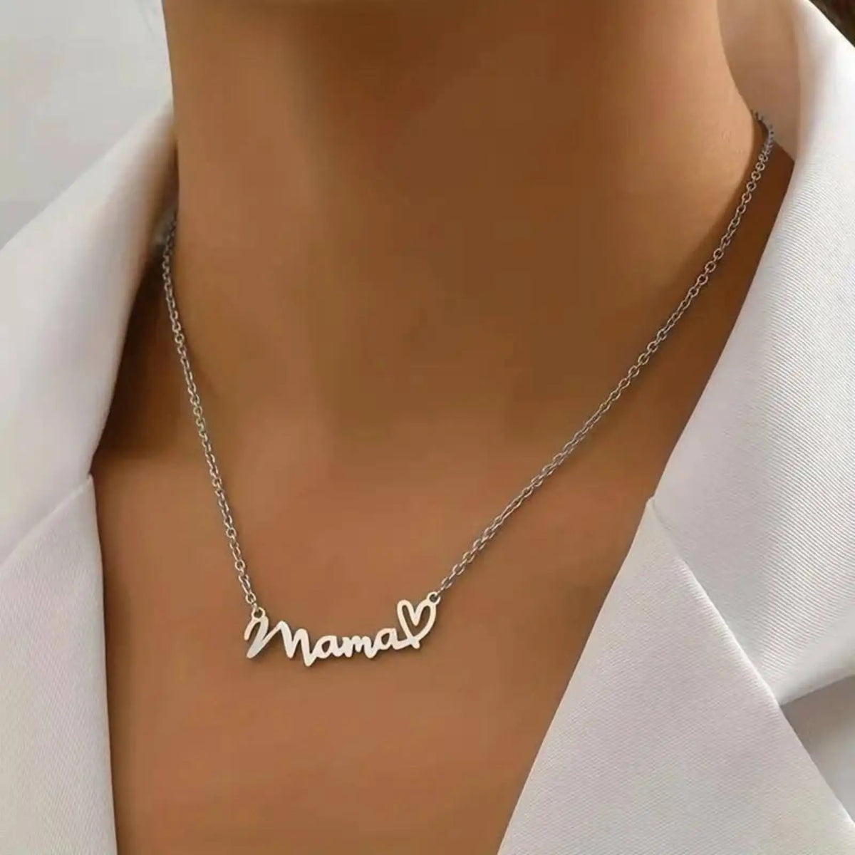 Mama Schriftzug Halskette für Damen – Edelstahl Anhänger als Muttertagsgeschenk
