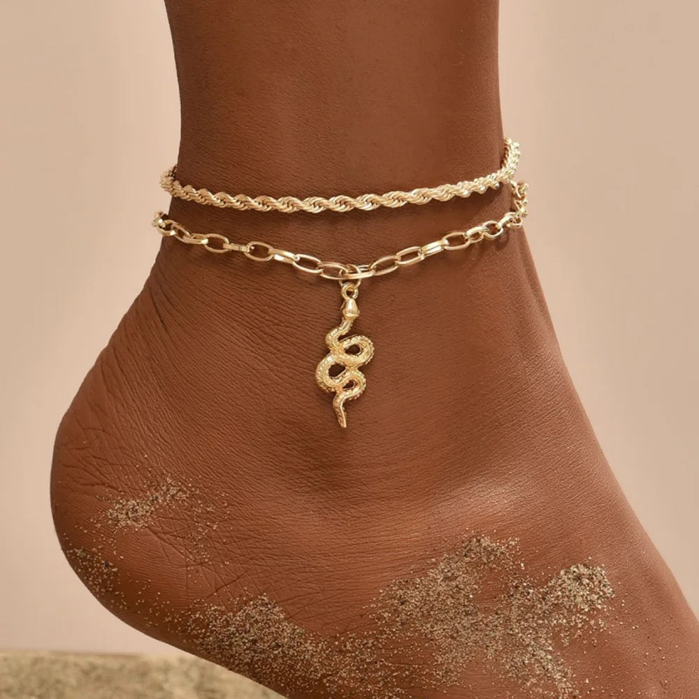 Böhmisches Fußkettchen mit Kunstperlen & Muschelanhänger – Goldfarbener Hochzeitsschmuck für Damen