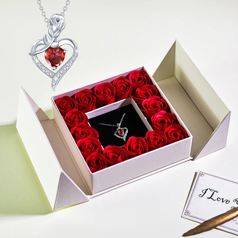 Geschenkbox mit Ewiger Rose, Anhänger-Halskette & Rosenseife – Elegantes Schmuckgeschenk für Damen