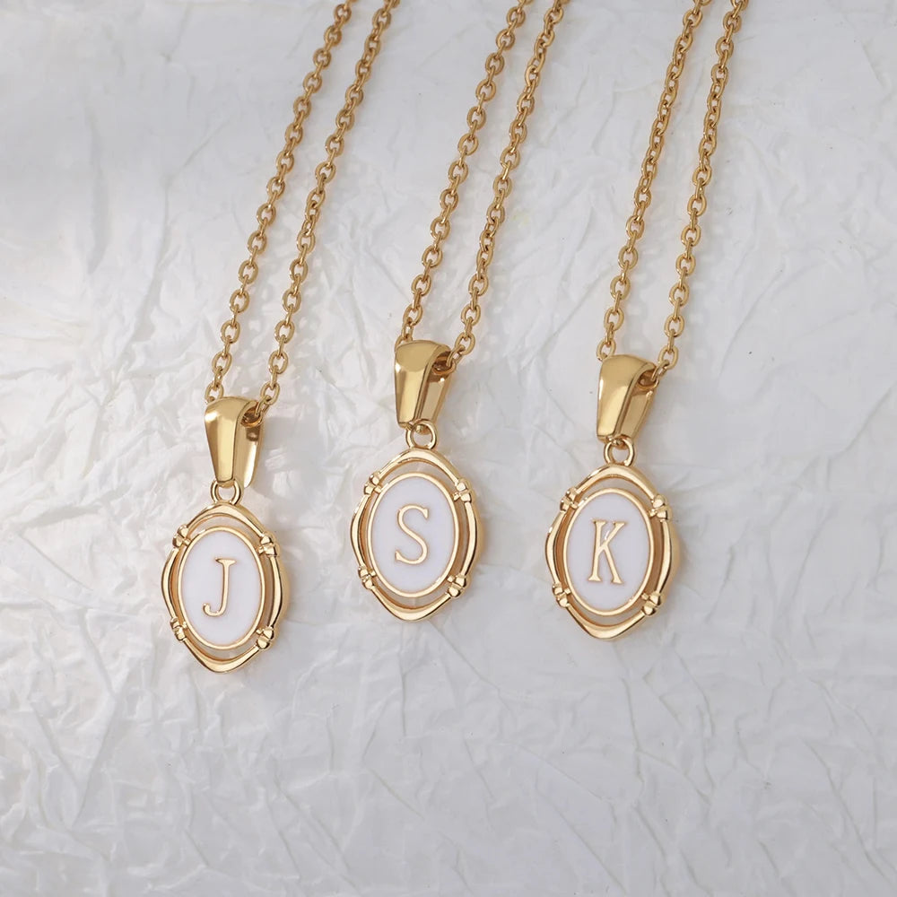 Goldfarbene A-Z Initialen-Emaille-Halskette für Damen – Edelstahl-Buchstabenanhänger mit Kette, Personalisierter Modeschmuck & Geschenk