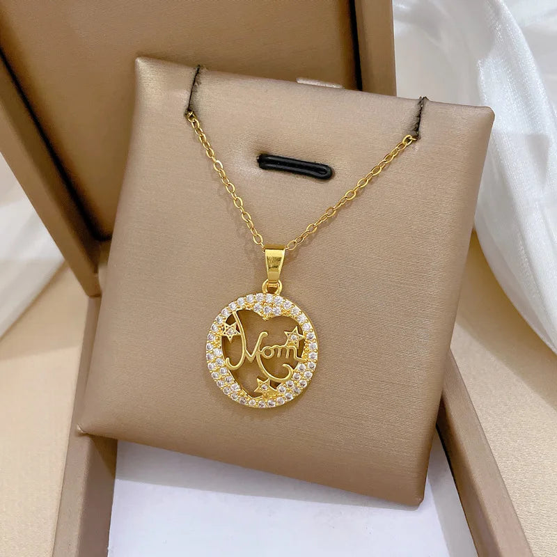 Mehrfarbige Kristall-Herz MAMA Halskette für Damen – Edelstahl Mama-Schriftzug & Schmetterling-Anhänger, Muttertagsgeschenk