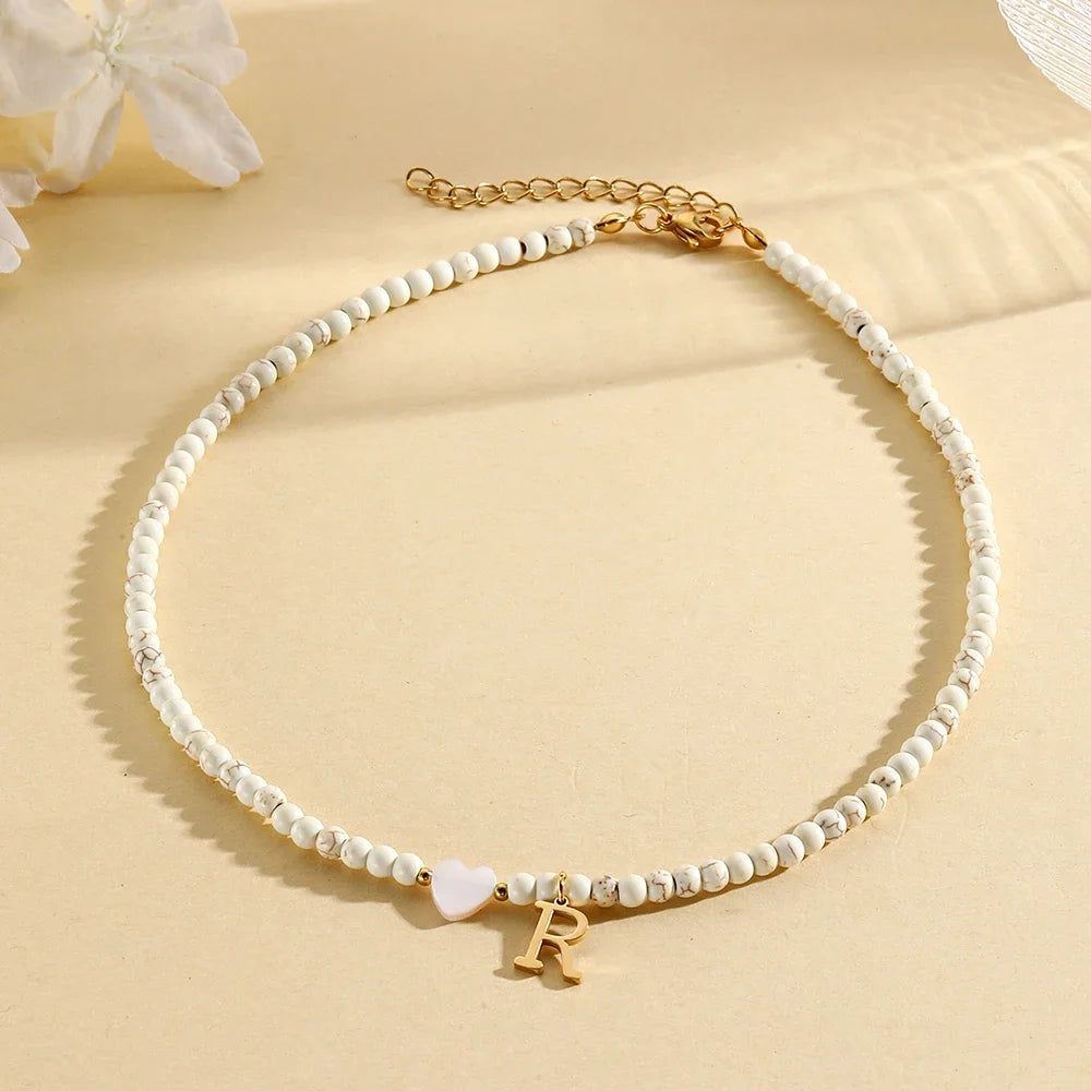 Boho Herz-Muschel Initialen-Halskette für Damen – Edelstahl Perlen-Choker