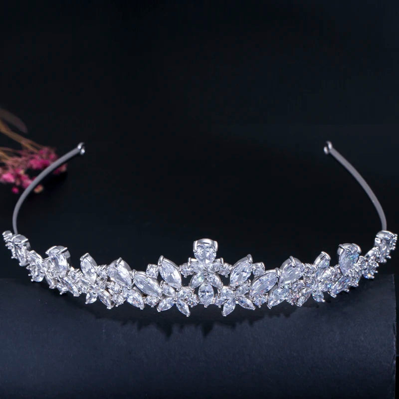 Elegantes Funkelndes Braut-Diadem mit Zirkonia – Kronen-Haarschmuck für Hochzeit, Braut & Brautjungfern