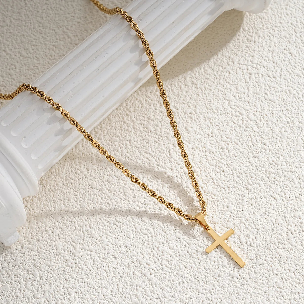 Minimalistische Kreuz-Halskette für Damen & Herren – Goldfarbener Edelstahl Choker