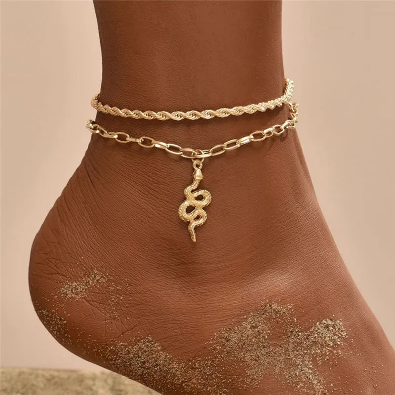Silberfarbenes Fußkettchen mit Schmetterling, Herz, Unendlichkeitszeichen & Kreuz – Eleganter Sommerschmuck für Damen