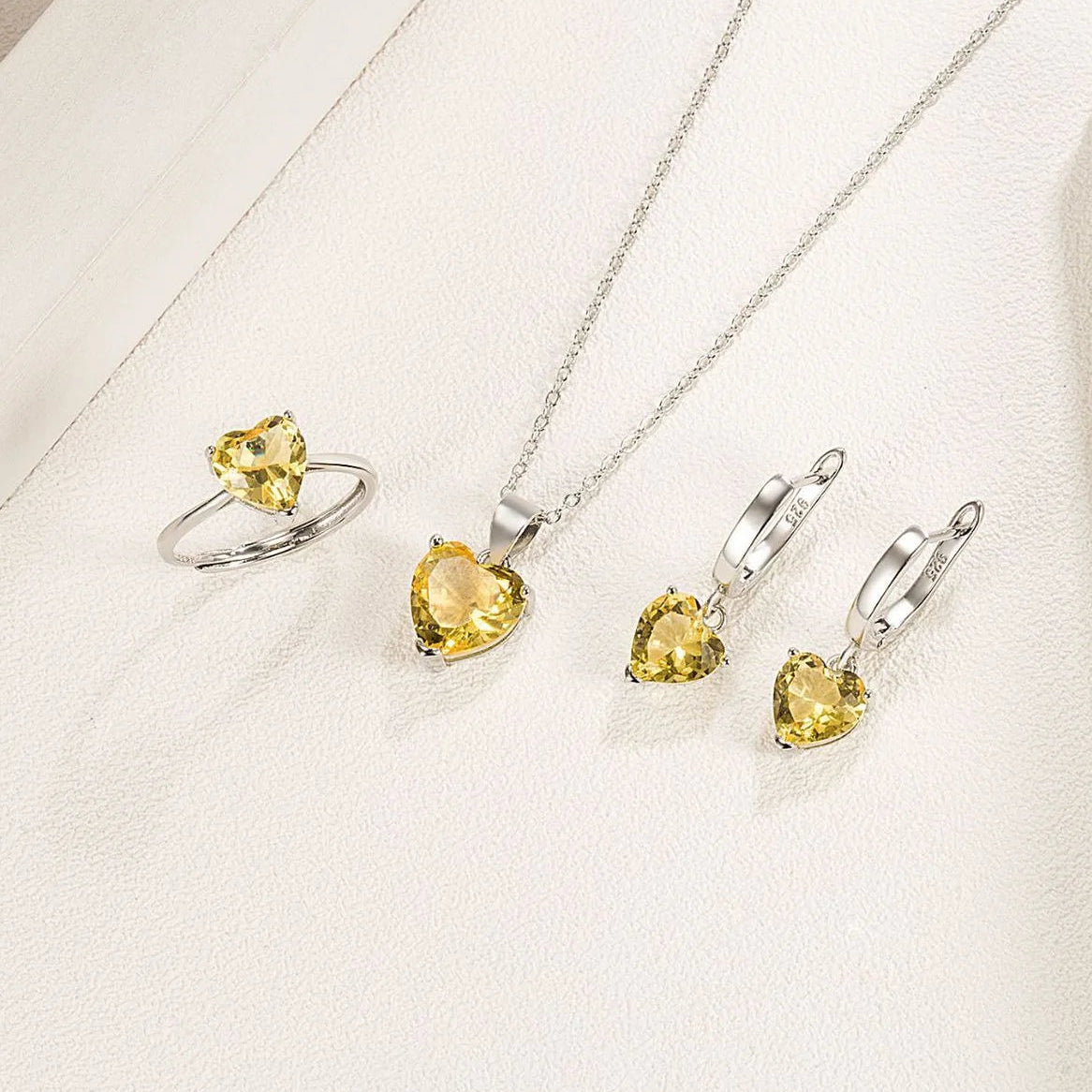 Romantisches Herz-Schmuckset für Damen – Silberfarbene Zirkon-Halskette, Creolen & Ring