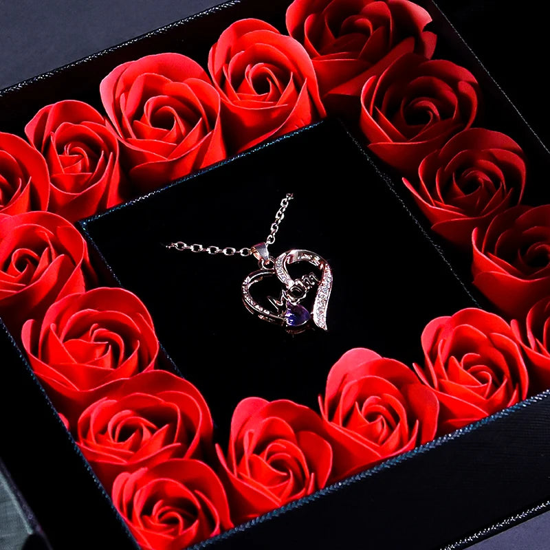 Geschenkbox mit Ewiger Rose, Anhänger-Halskette & Rosenseife – Elegantes Schmuckgeschenk für Damen