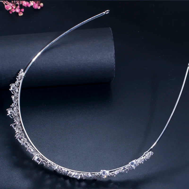 Elegantes Funkelndes Braut-Diadem mit Zirkonia – Kronen-Haarschmuck für Hochzeit, Braut & Brautjungfern