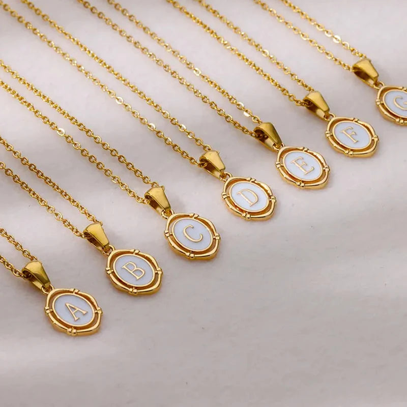 Goldfarbene A-Z Initialen-Emaille-Halskette für Damen – Edelstahl-Buchstabenanhänger mit Kette, Personalisierter Modeschmuck & Geschenk