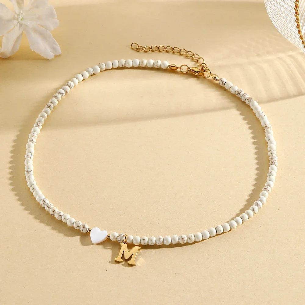 Boho Herz-Muschel Initialen-Halskette für Damen – Edelstahl Perlen-Choker
