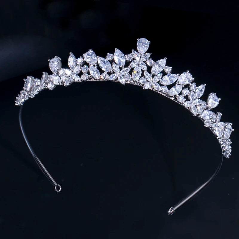 Elegantes Funkelndes Braut-Diadem mit Zirkonia – Kronen-Haarschmuck für Hochzeit, Braut & Brautjungfern