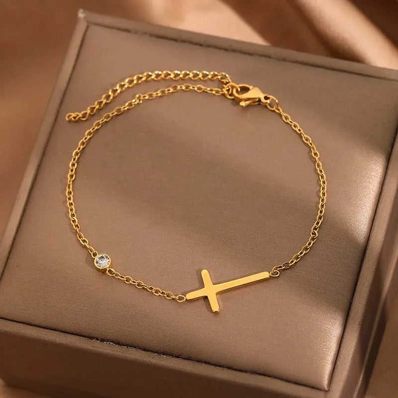 Goldfarbenes Edelstahl-Kreuzarmband mit Zirkonia – Eleganter Damen-Schmuck für Hochzeit & Geschenk