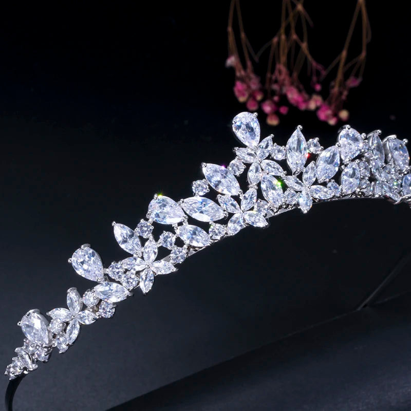 Elegantes Funkelndes Braut-Diadem mit Zirkonia – Kronen-Haarschmuck für Hochzeit, Braut & Brautjungfern