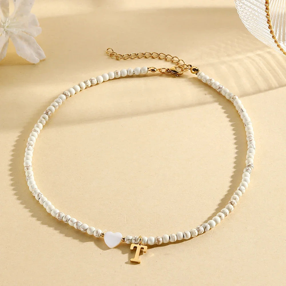 Boho Herz-Muschel Initialen-Halskette für Damen – Edelstahl Perlen-Choker