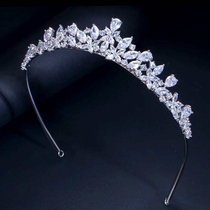 Elegantes Funkelndes Braut-Diadem mit Zirkonia – Kronen-Haarschmuck für Hochzeit, Braut & Brautjungfern