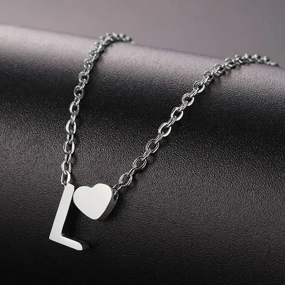 Buchstaben-Initialen Herz-Halskette – Edelstahl A-Z Buchstaben-Schmuck