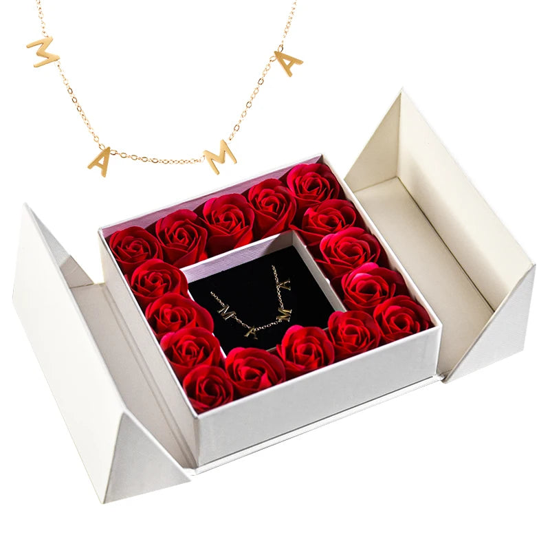 Geschenkbox mit Ewiger Rose, Anhänger-Halskette & Rosenseife – Elegantes Schmuckgeschenk für Damen