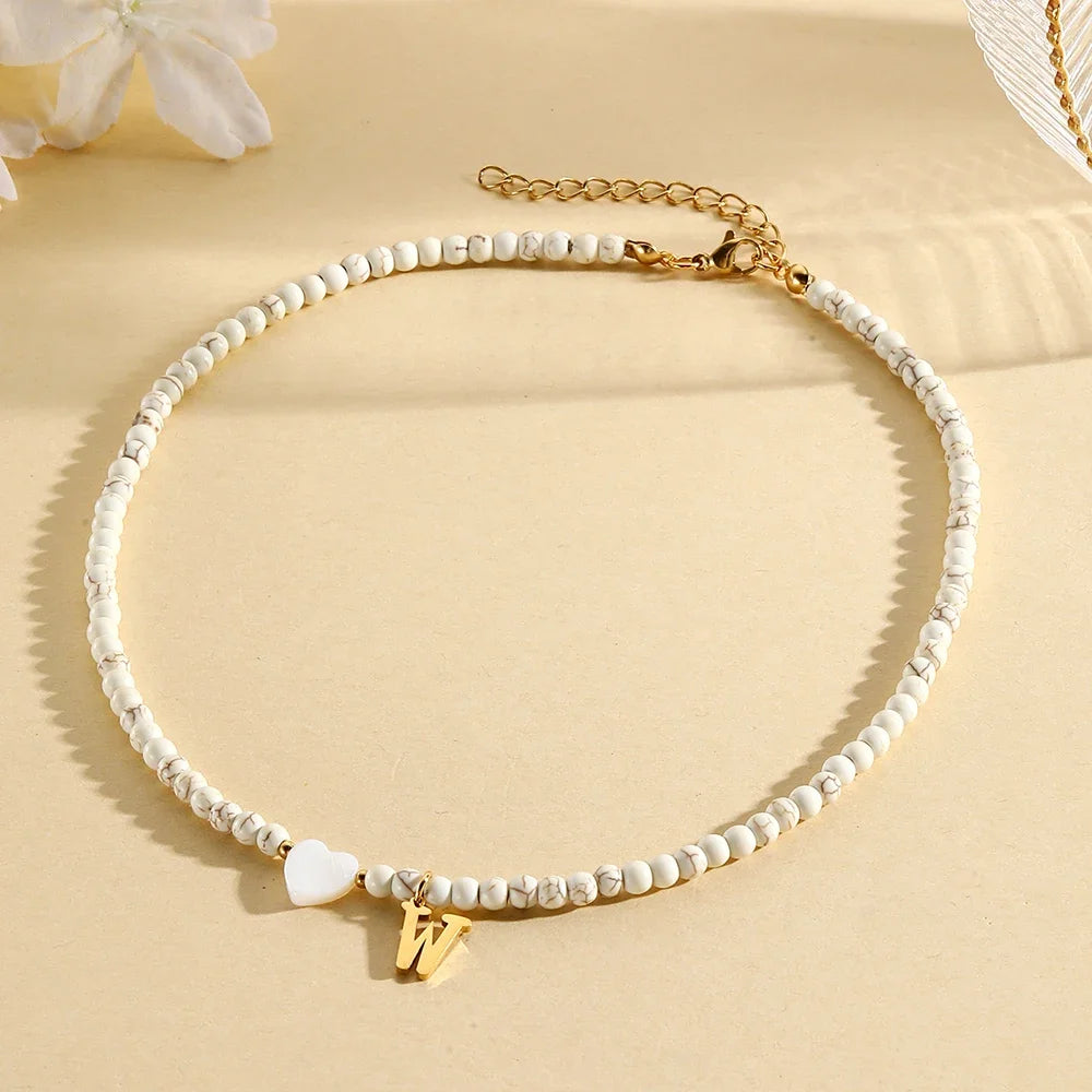 Boho Herz-Muschel Initialen-Halskette für Damen – Edelstahl Perlen-Choker
