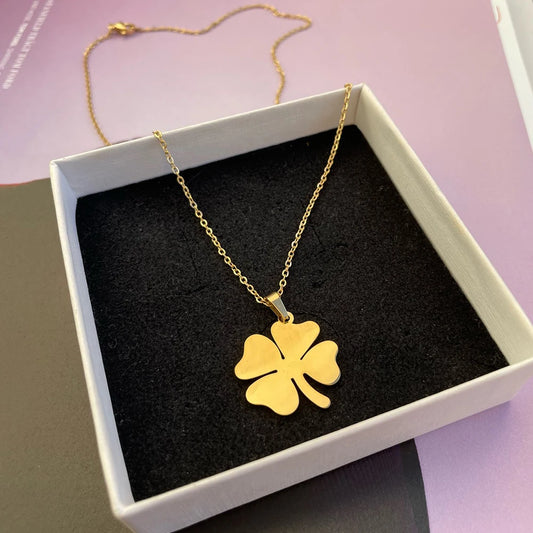 Unisex Edelstahl-Kleeblatt-Halskette – Gold- & Silberfarbener Anhänger mit Verstellbarer Kette für Paare, Verliebte & Verlobung
